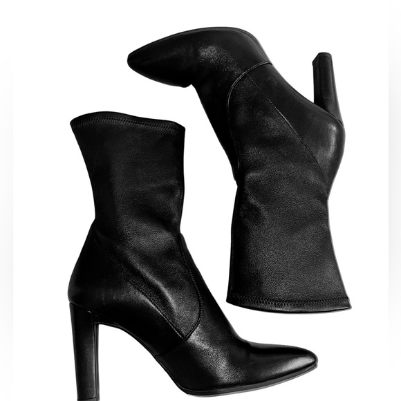 Stuart Weitzman ankle boots in black leather - Picture 2 of 7